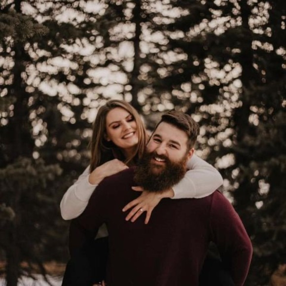 Meet your Posher, April - Picture 1 of 1